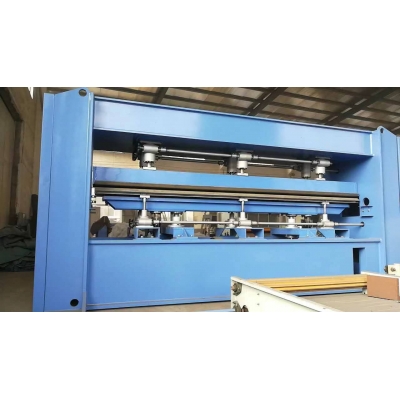 土工布生產(chǎn)線(xiàn)